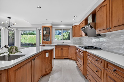 5551 Floyd Avenue, Richmond, BC 