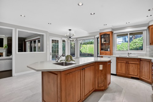 5551 Floyd Avenue, Richmond, BC 