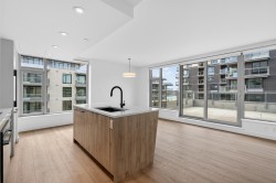 504-755 Harbourside Drive  North Vancouver, BC V7P 0G1