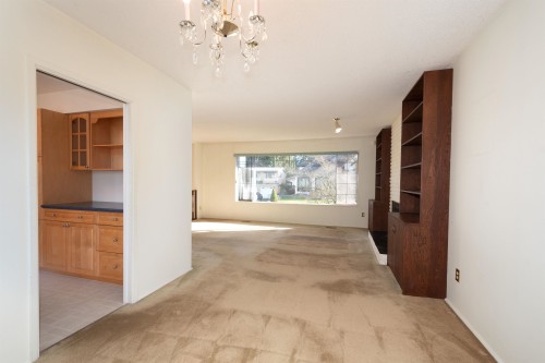 712 Macintosh Street, Coquitlam, BC 