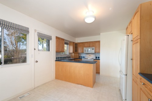 712 Macintosh Street, Coquitlam, BC 