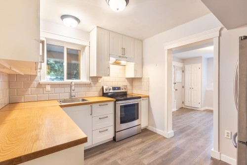 5080 Sunshine Coast Highway, Sechelt, BC 