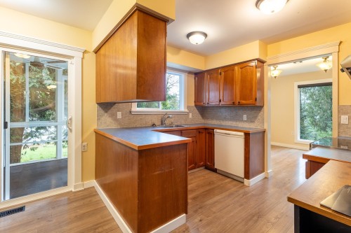 5080 Sunshine Coast Highway, Sechelt, BC 