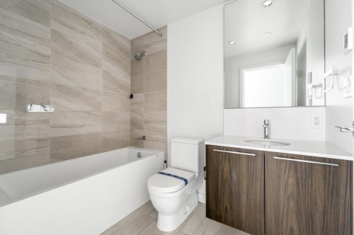 305-6688 Pearson Way, Richmond, BC 