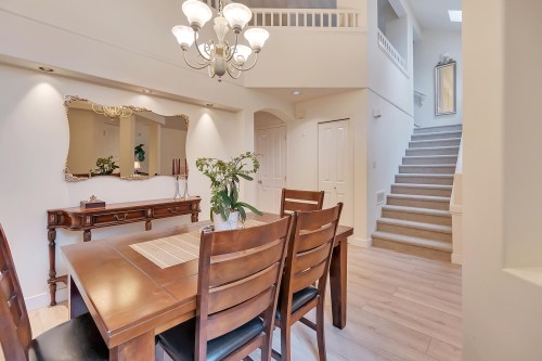 18-1550 Larkhall Crescent, North Vancouver, BC 