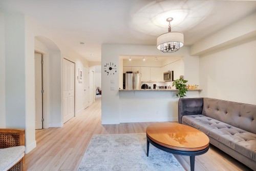 18-1550 Larkhall Crescent, North Vancouver, BC 