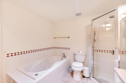 18-1550 Larkhall Crescent, North Vancouver, BC 