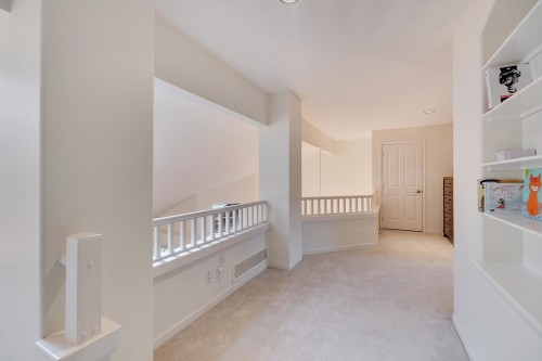 18-1550 Larkhall Crescent, North Vancouver, BC 