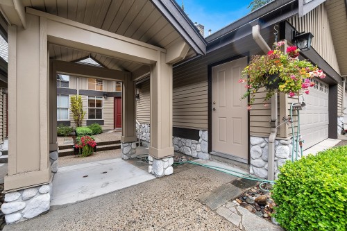 18-1550 Larkhall Crescent, North Vancouver, BC 