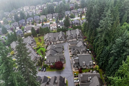 18-1550 Larkhall Crescent, North Vancouver, BC 