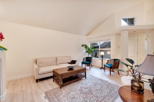 18-1550 Larkhall Crescent, North Vancouver, BC 