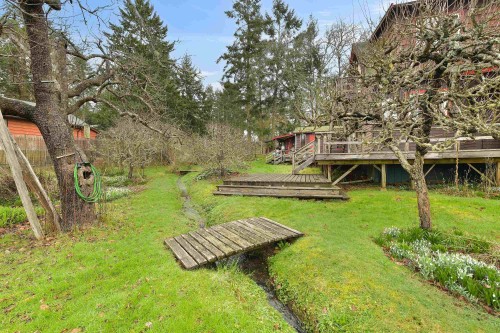 417 Sunset Place, Mayne Island, BC 