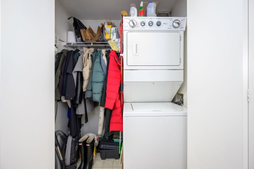 405-168 Esplanade E, North Vancouver, BC 