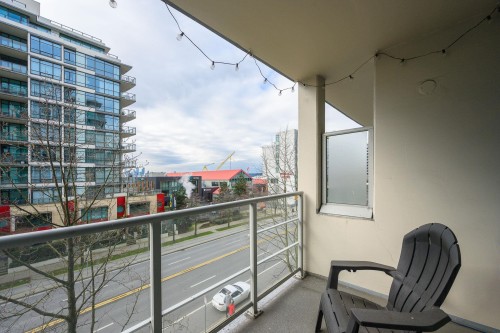 405-168 Esplanade E, North Vancouver, BC 
