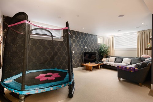 6467 Larch Street, Vancouver, BC 