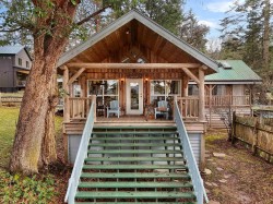 421 Sunset Place  Mayne Island, BC V0N 2J2