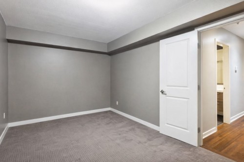 158 22Nd Street W, North Vancouver, BC 