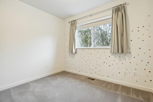 158 22Nd Street W, North Vancouver, BC 