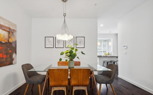 158 22Nd Street W, North Vancouver, BC 