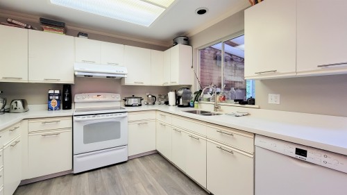 3595 Wellington Crescent, North Vancouver, BC 