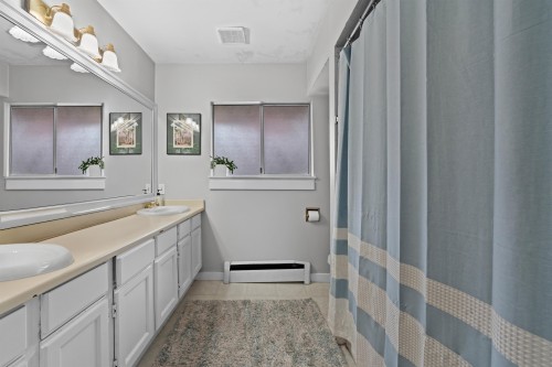 3955 Highland Boulevard, North Vancouver, BC 