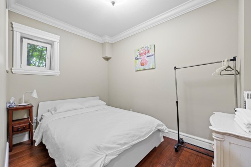 4042 34Th Avenue W, Vancouver, BC 