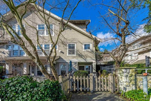 3-7179 18Th Avenue, Burnaby, BC 