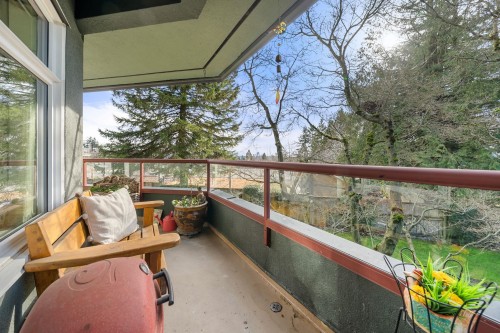 212-2800 Chesterfield Avenue, North Vancouver, BC 