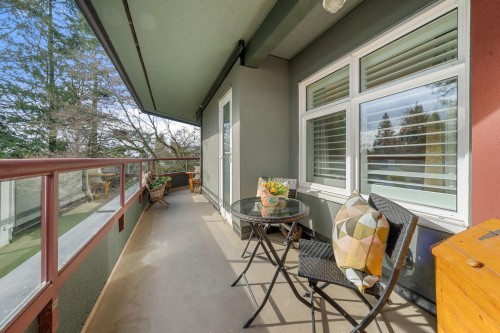 212-2800 Chesterfield Avenue, North Vancouver, BC 