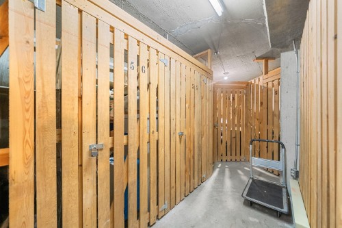 212-2800 Chesterfield Avenue, North Vancouver, BC 