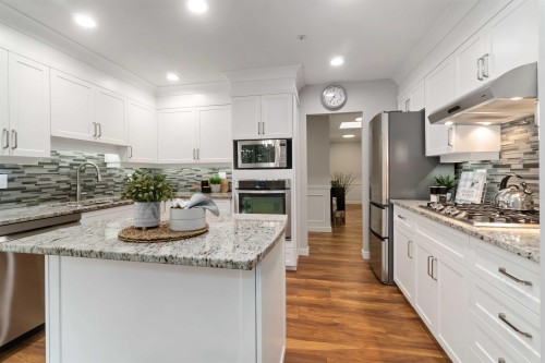 401-1281 Parkgate Avenue, North Vancouver, BC 