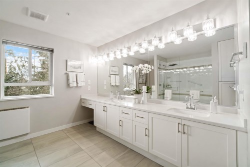 401-1281 Parkgate Avenue, North Vancouver, BC 