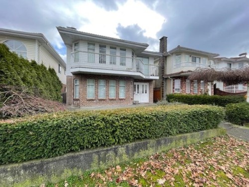 4338 Pandora Street, Burnaby, BC 