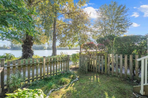 1-8581 Jellicoe Street, Vancouver, BC 