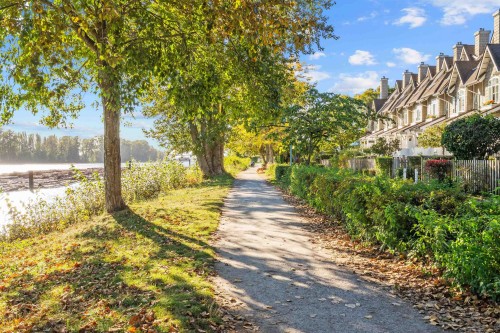 1-8581 Jellicoe Street, Vancouver, BC 