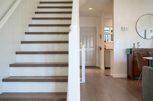 1-8581 Jellicoe Street, Vancouver, BC 