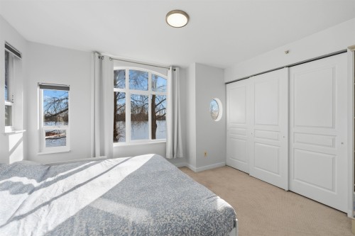 1-8581 Jellicoe Street, Vancouver, BC 