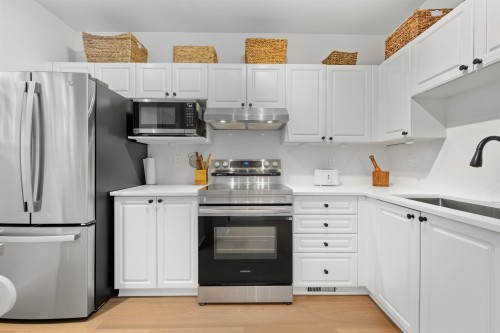 1-8581 Jellicoe Street, Vancouver, BC 