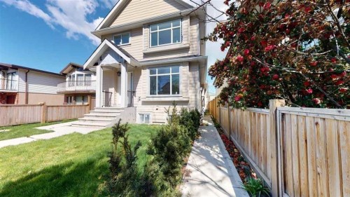 2681 41St Street E, Vancouver, BC 