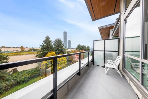 607-7588 16Th Street, Burnaby, BC 