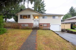 675 Duncan Avenue  Burnaby, BC V5B 4M1