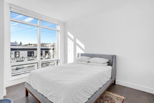 307-3668 10Th Avenue W, Vancouver, BC 