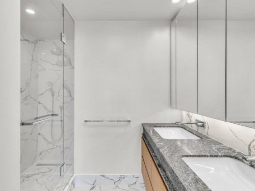 307-3668 10Th Avenue W, Vancouver, BC 