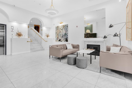 307-3668 10Th Avenue W, Vancouver, BC 