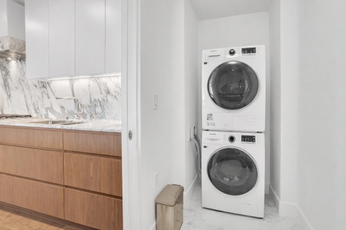 307-3668 10Th Avenue W, Vancouver, BC 