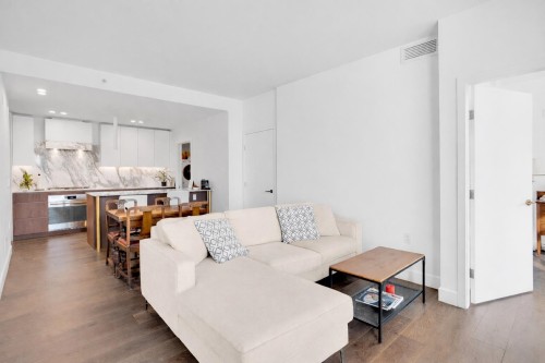 307-3668 10Th Avenue W, Vancouver, BC 