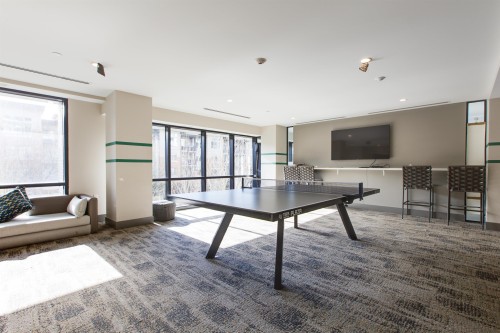 422-9213 Odlin Road, Richmond, BC 