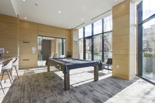 422-9213 Odlin Road, Richmond, BC 