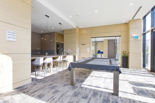 422-9213 Odlin Road, Richmond, BC 