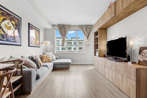 422-9213 Odlin Road, Richmond, BC 